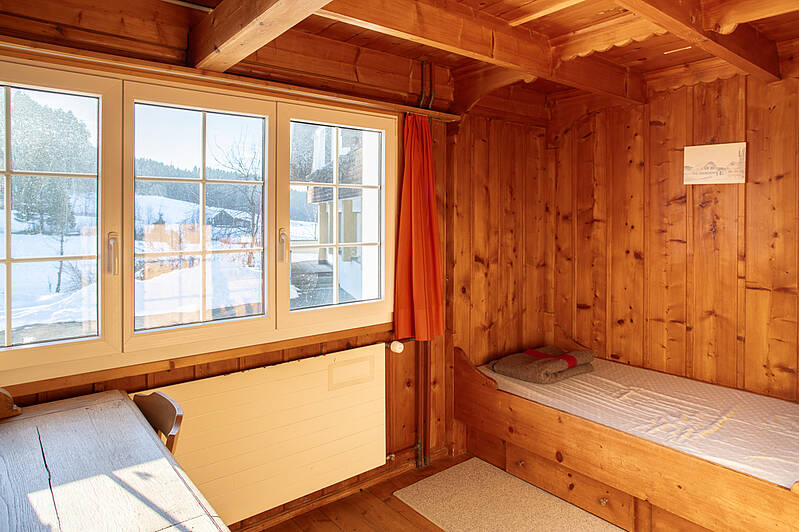 Schlafzimmer 1