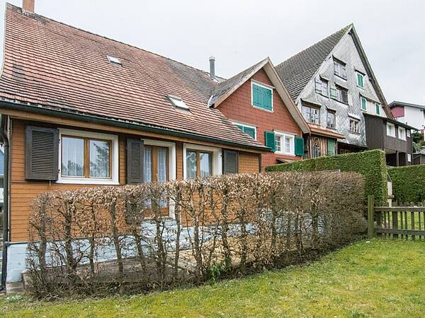 Preisreduktion: Schönes Reiheneinfamilienhaus mit Umschwung