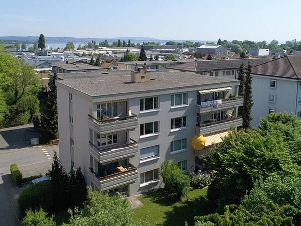 Modernisierte Wohnung an zentraler Lage