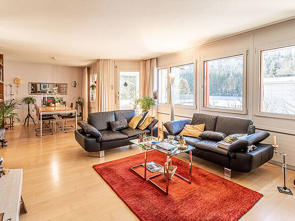 Lichtdurchflutete Wohnung an ruhiger, stadtnaher Lage
