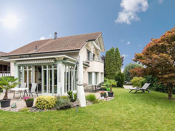 Generationenhaus Zwei gepflegte Einfamilienhäuser