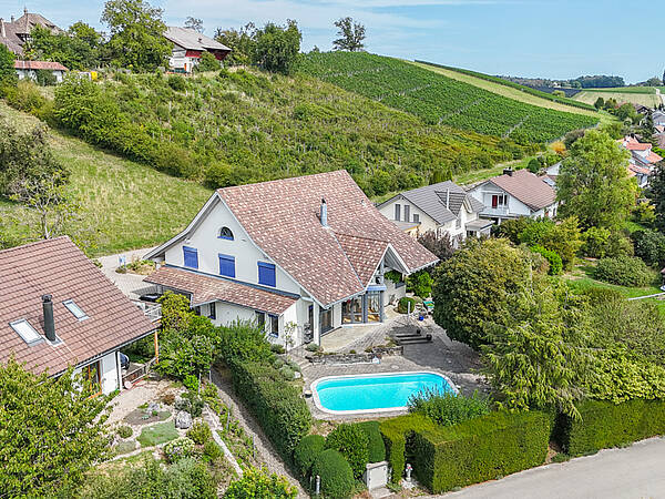 Grosszügiges Zuhause mit Gartenidylle und Pool