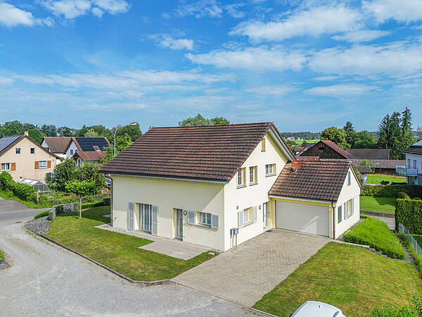 Modernes Einfamilienhaus in Naturnähe