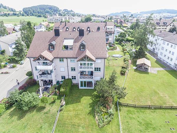 Gemütliche Wohnung mit Blick ins Grüne