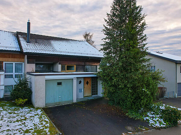 An ruhiger Lage im Quartier - Reihenfamilienhaus mit Potential zum Ausbau