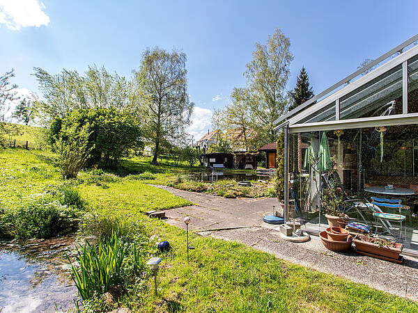 Landhaus mit grosszügiger Gartenanlage und Baulandreserve