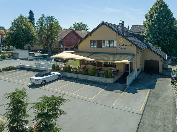 Restaurant / Wohnhaus mit Umschwung und Nutzungsreserve