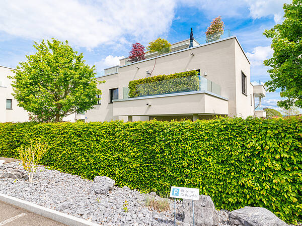Traumhafte Erdgeschosswohnung mit idyllischem Garten in Seenähe