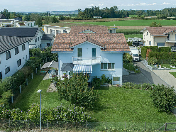 Zeitlose Wohlfühl-Oase mit geräumigem Gartenumschwung