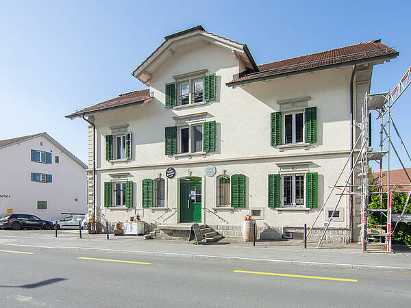 Schönes Wohn- und Geschäftshaus an guter Lage