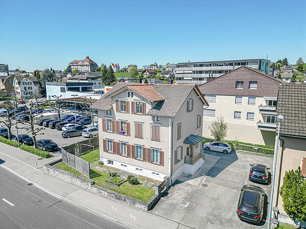 Attraktives Mehrfamilienhaus an zentraler Lage